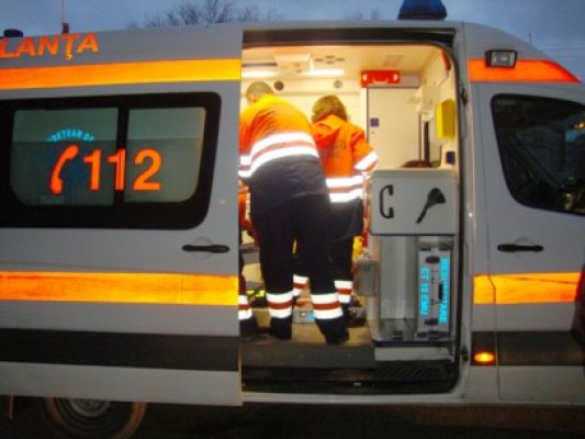 Accident rutier la Costineşti: două persoane au fost rănite
